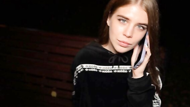 Русская девушка согласна даже на анал, но только за деньги